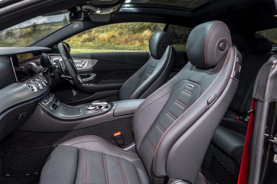 Интерьер Mercedes-AMG E53 4Matic+ Coupe (C238) 2018 года  (UK) (фото 16 из 40)